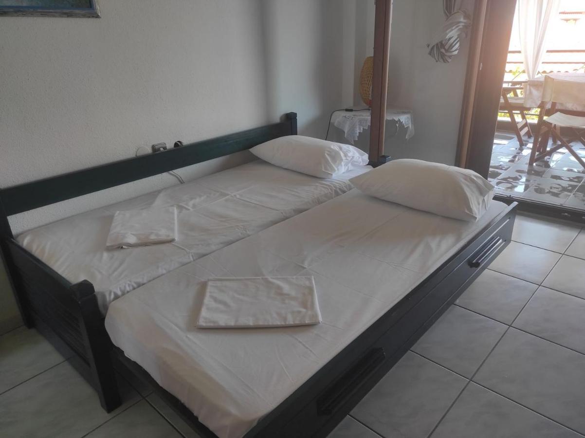 Beach Front Apartment In Pefkochori Luaran gambar
