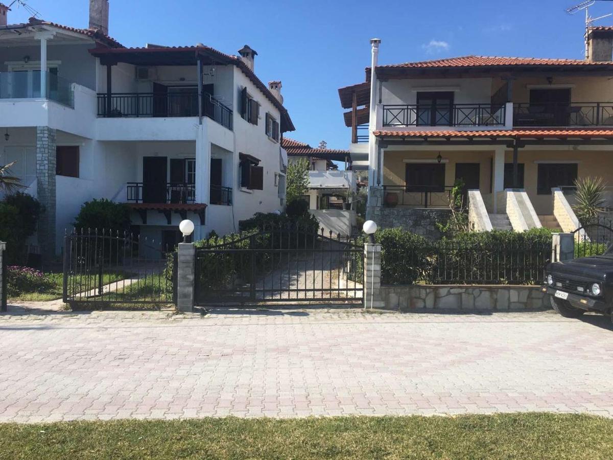 Beach Front Apartment In Pefkochori Luaran gambar