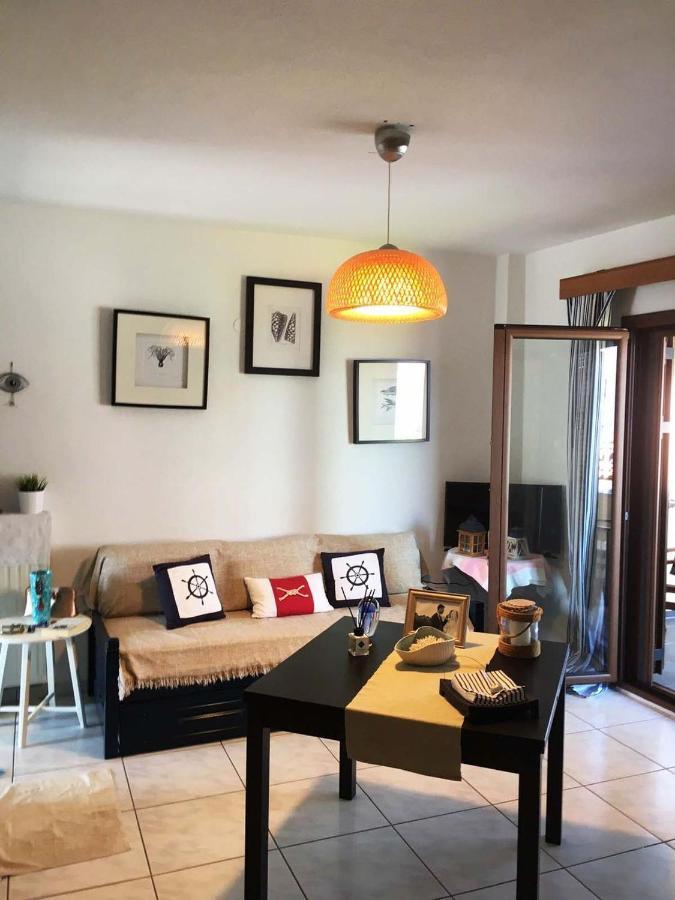 Beach Front Apartment In Pefkochori Luaran gambar