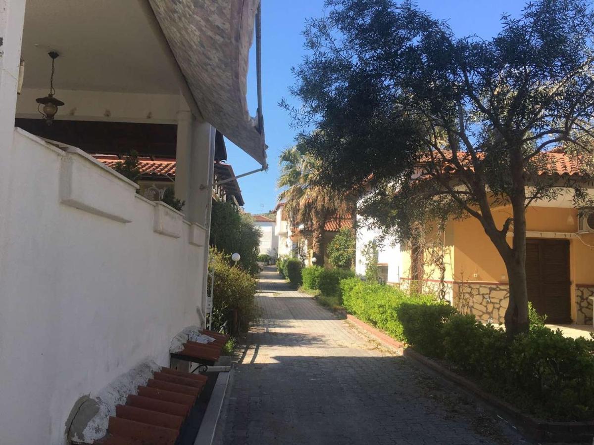 Beach Front Apartment In Pefkochori Luaran gambar