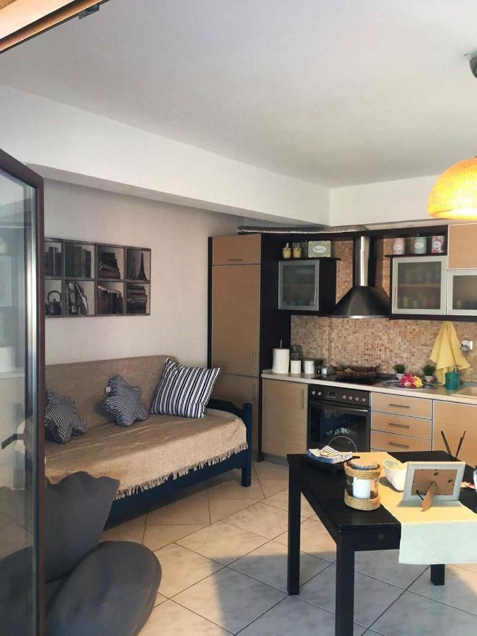Beach Front Apartment In Pefkochori Luaran gambar